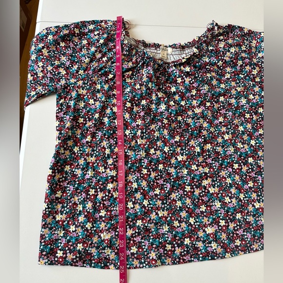 NWT. Women’s beautiful floral top. Size 0X. - Picture 9 of 10